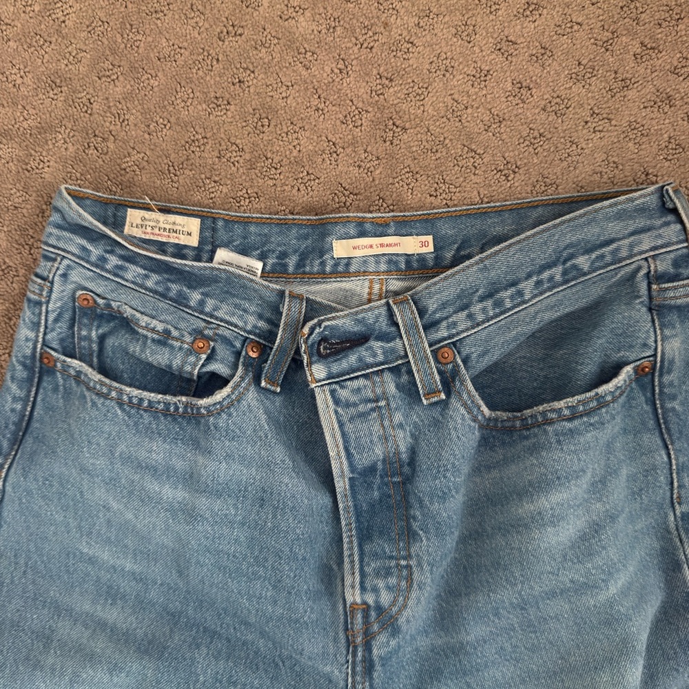 Levi’s Wedgie Straight Jeans